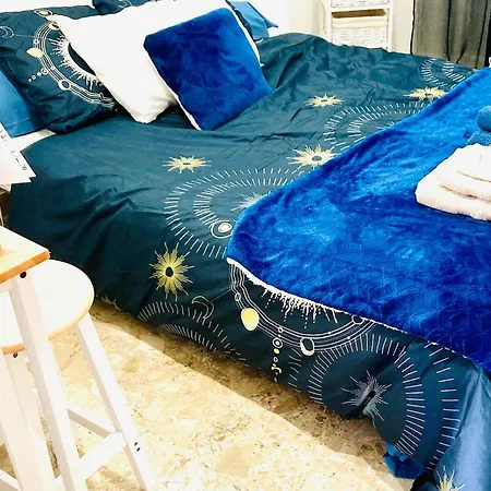 Location Chambre Avec Salle De Bain Et Partie Commune Sea View & Mountain View Renting 1 Of 3 Bedrooms With Shared Common Space 3 Bdrm Apt Not 1 Bdrm Plus Clime Ou Ac * Bastia (Corsica)